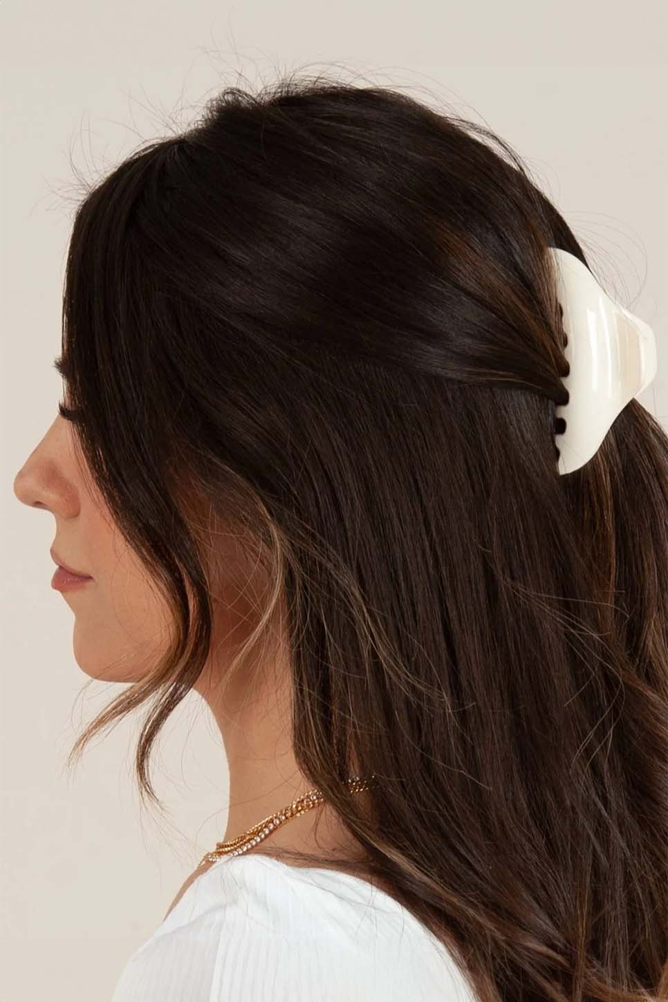 Lucca - Cinderella Hair Claw - Model