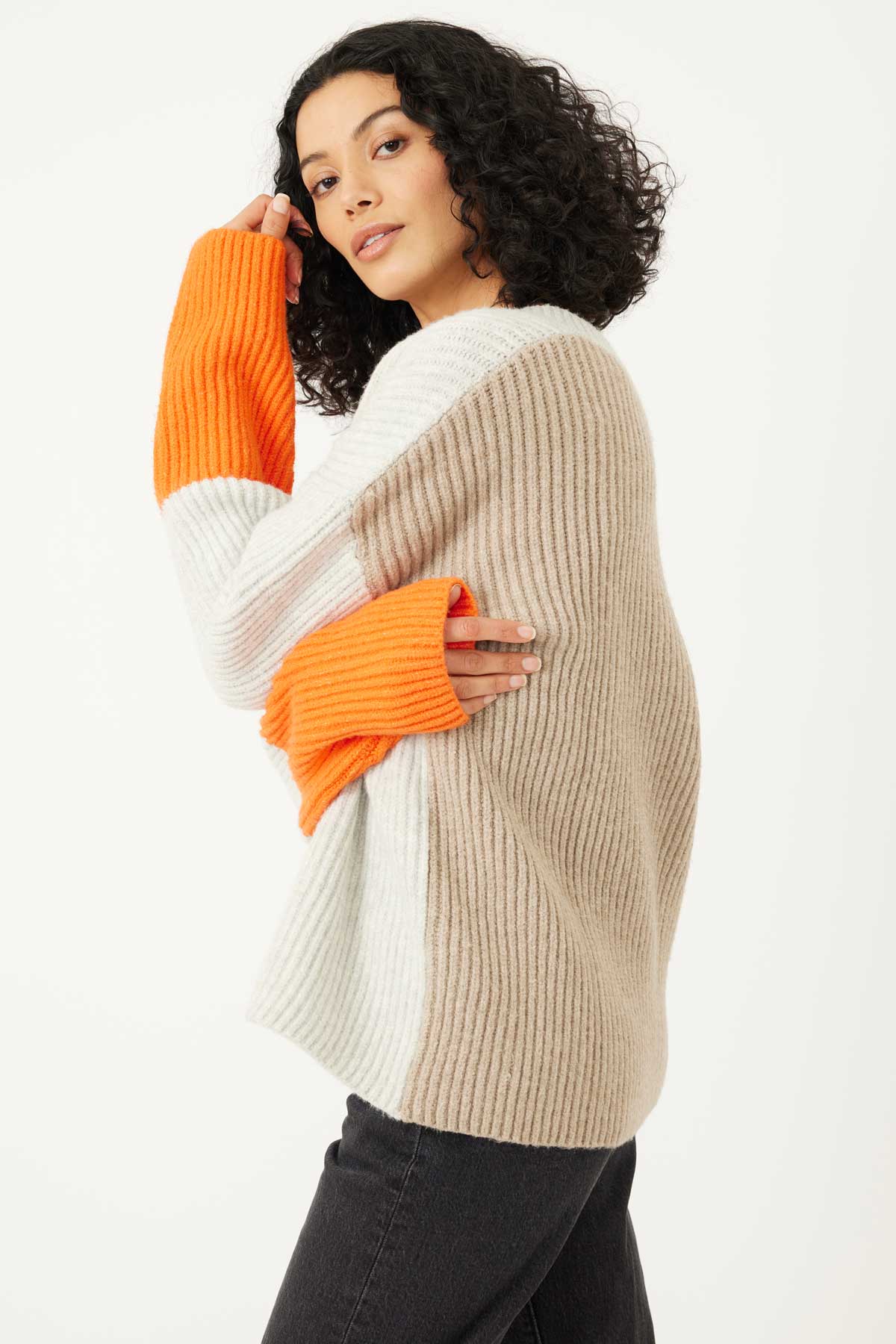 MASON V-NECK