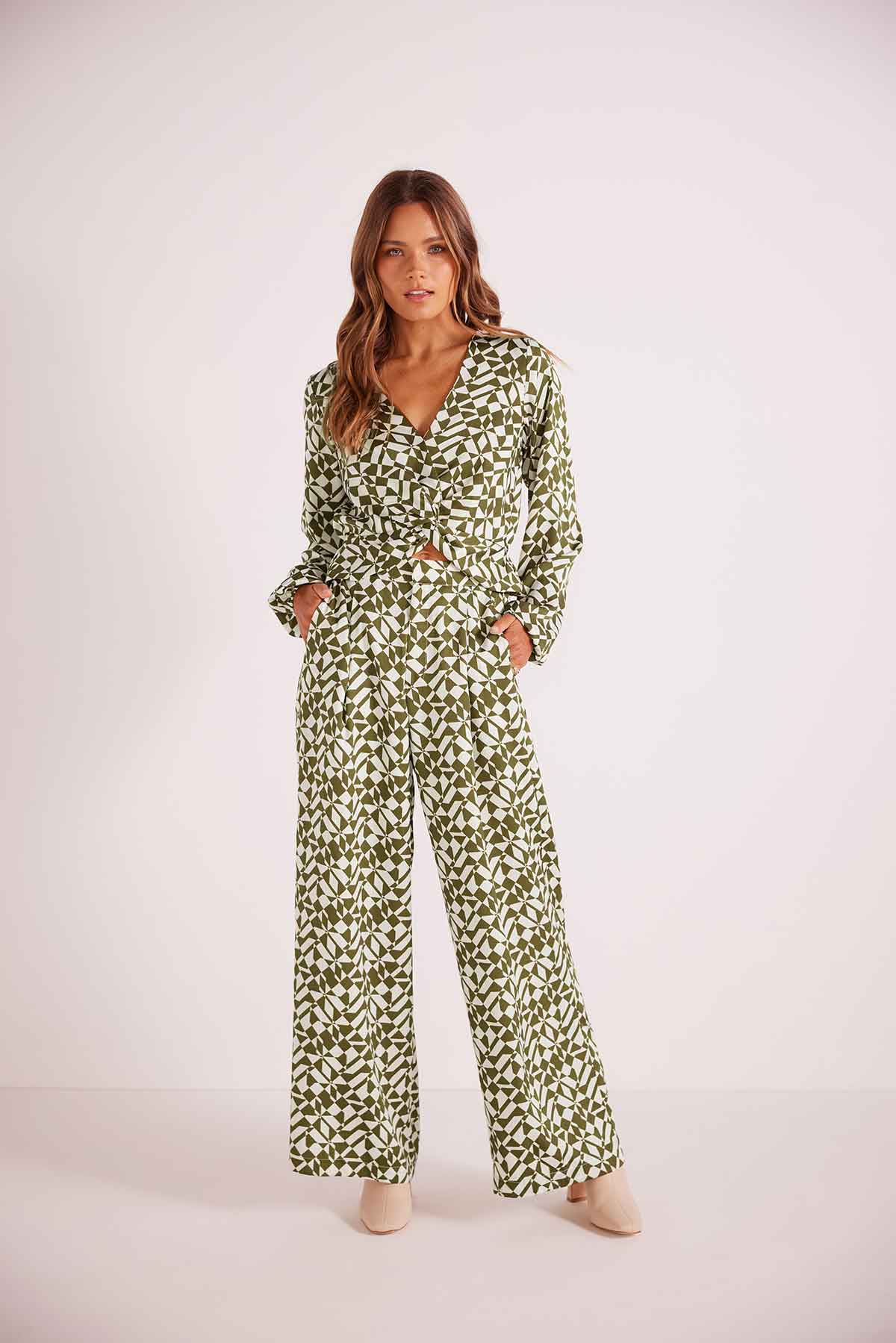 FLYNN TWIST BLOUSE