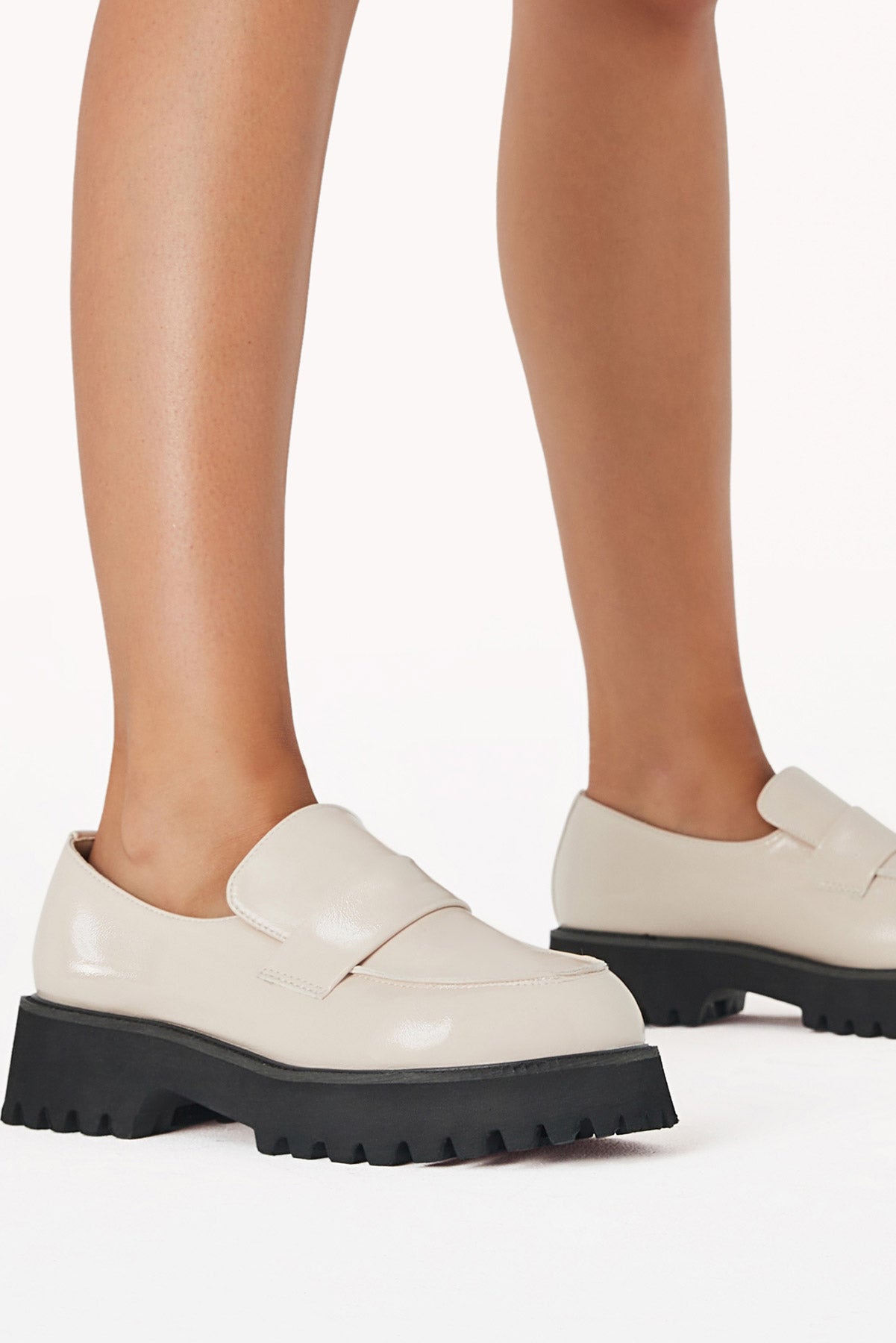 CRUZ - CHALK CRINKLE PATENT