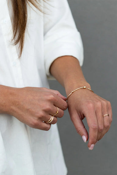 able nina tube bracelet gold model