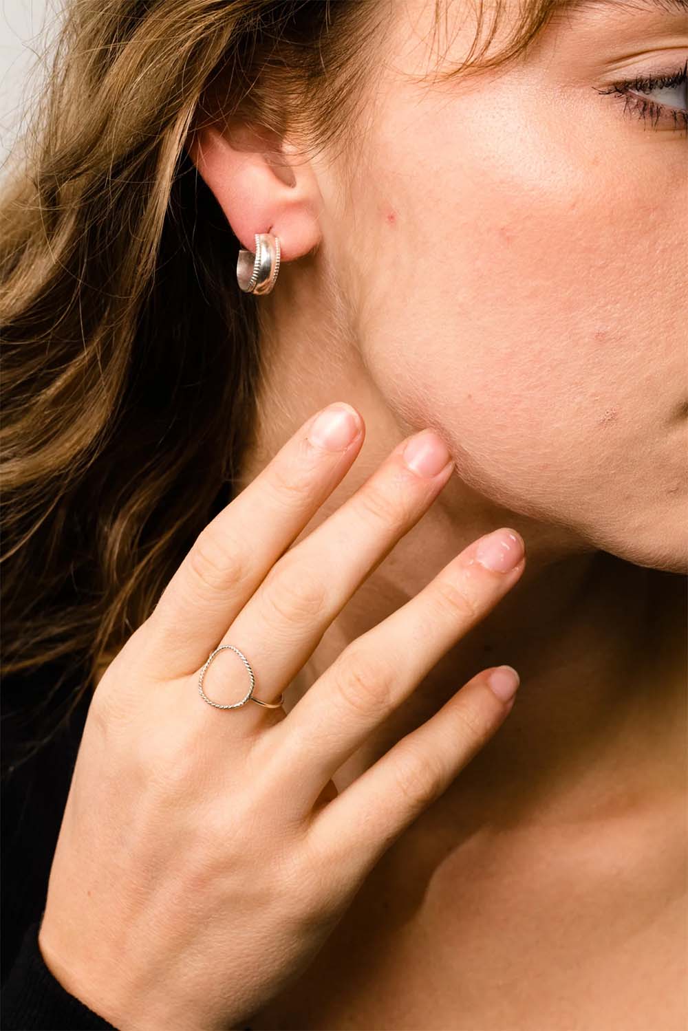 able chunky column hoops silver model