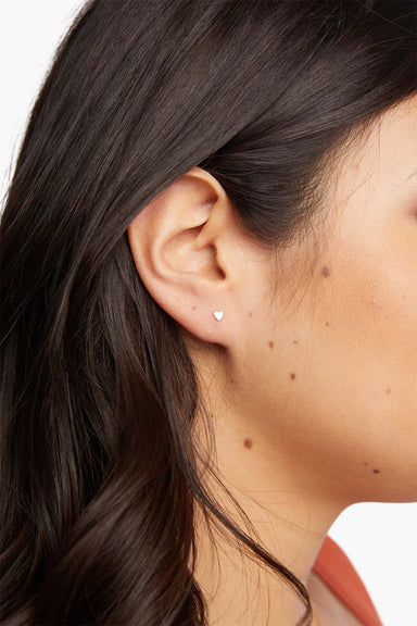 Able - Heart Studs - Gold - Model