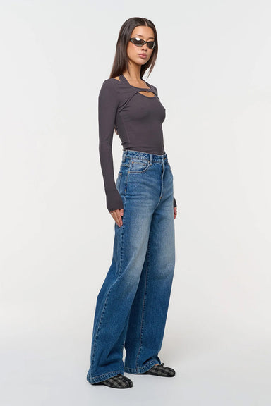 abrand-a-94-high-and-wide-kaley-side