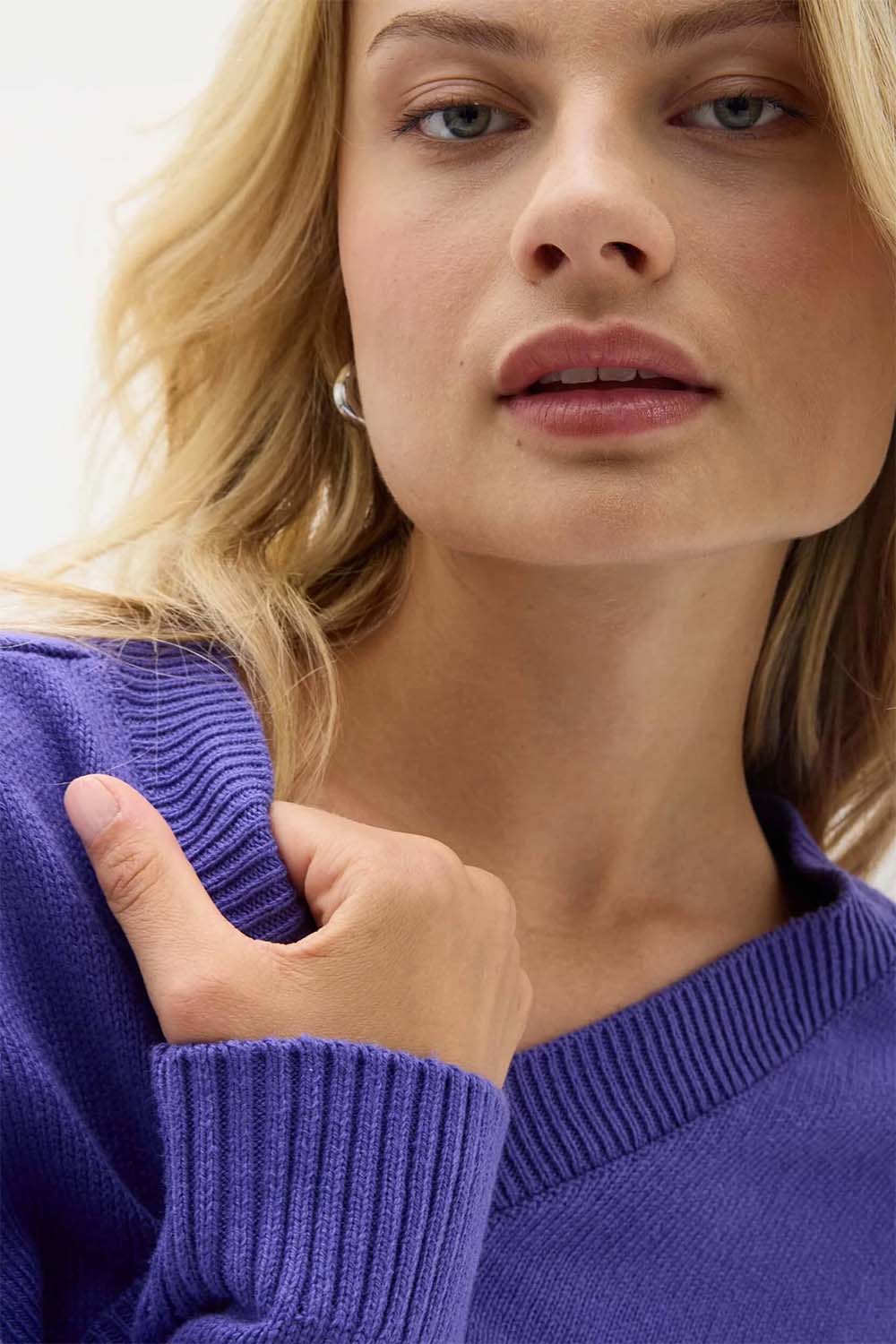 Richer Poorer - Alexa Lightweight Cardigan - Purple Pop - Collar