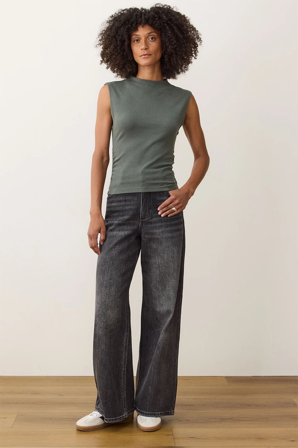 Marine Layer - Sun-In Lexi Mockneck - Beetle