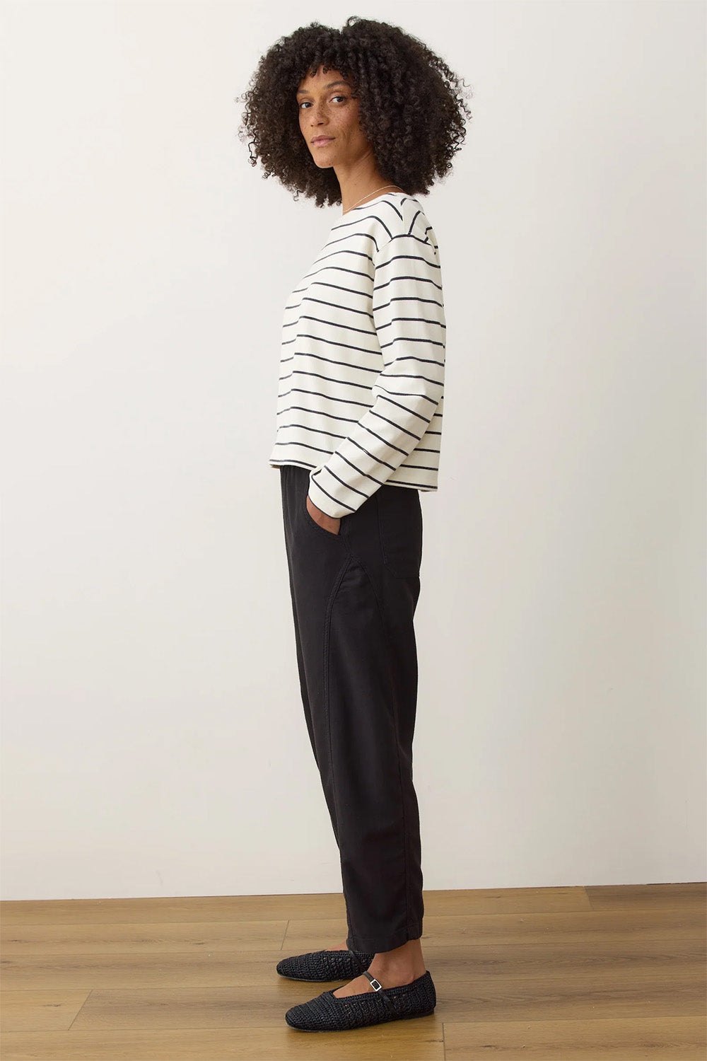 Marine Layer - Jessie Barrel Leg Pant - Black - Side