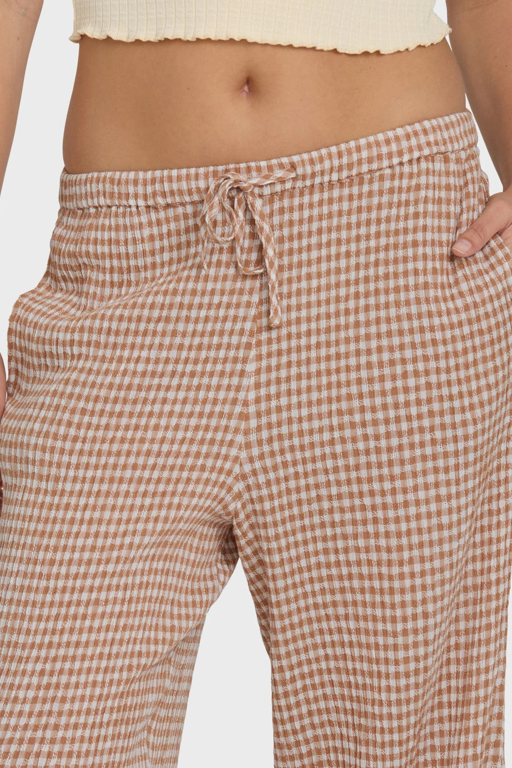 billabong wanderer check pant sugar almond detail