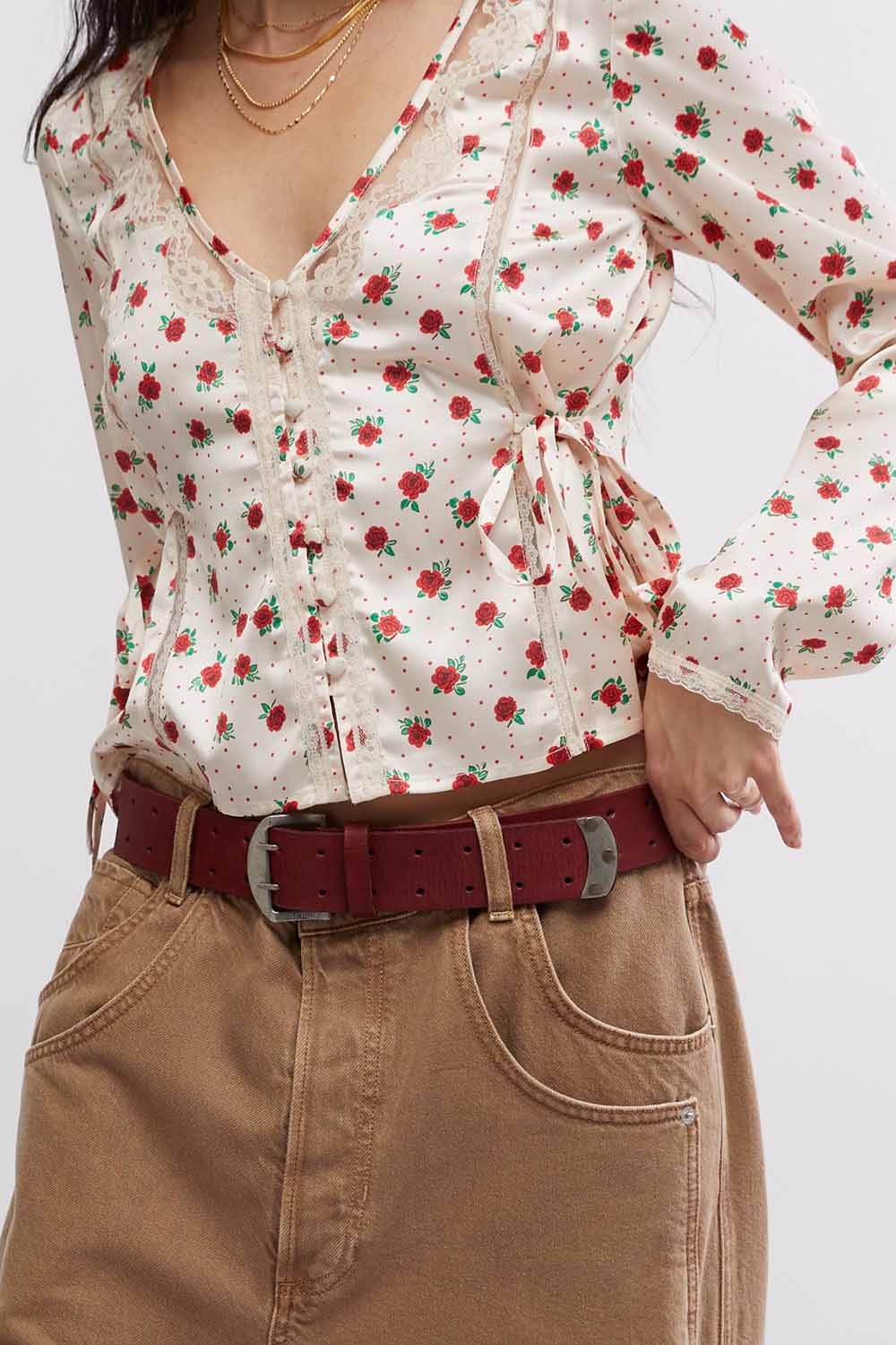 Free People - Double Cross Belt - Crimson - Model