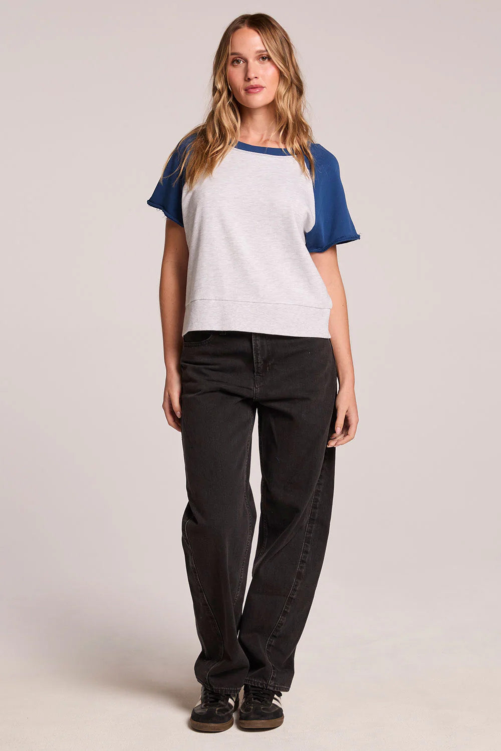chaser-cheyenne-pullover-admiral-and-light-heather-grey