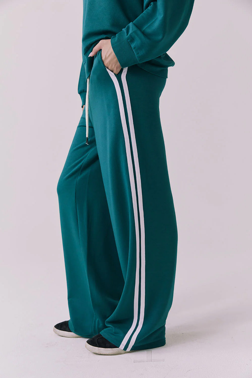 chaser sandi joggers teal white side