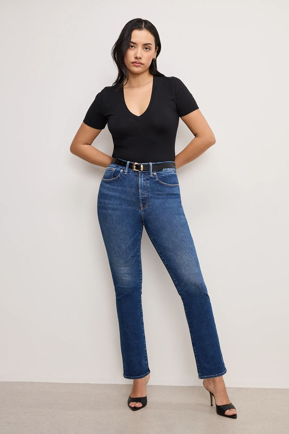 Good American - Stretch Deep V Bodysuit - Black - Size 8