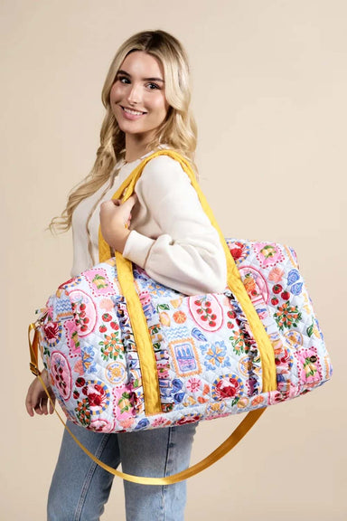 darling-effect-on-the-go-quilted-weekender-bag-ciao-bella-model