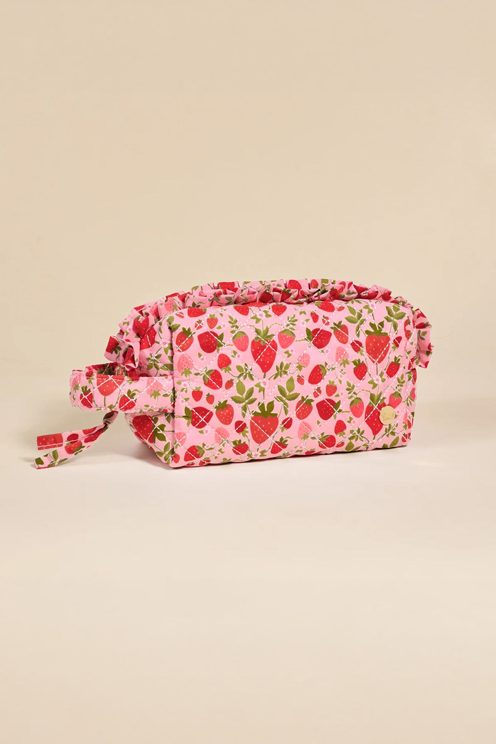 darlling-effect-quilted-cosmetic-pouch-strawberry-fields-front
