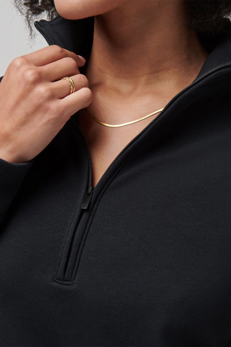 Travis Matthew - Cloud Half Zip - Black - Detail