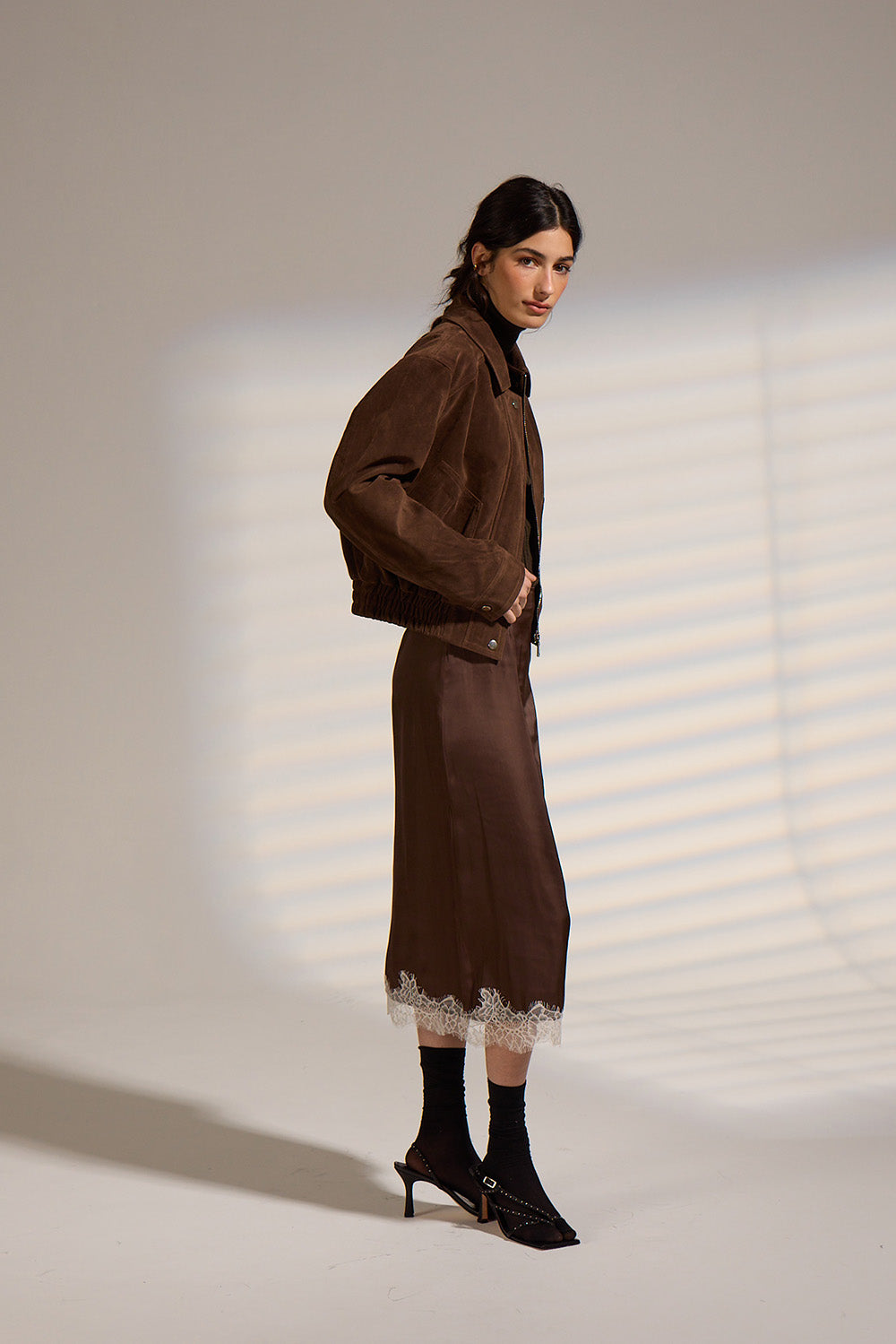 deluc-taita-suede-jacket-chocolate-side