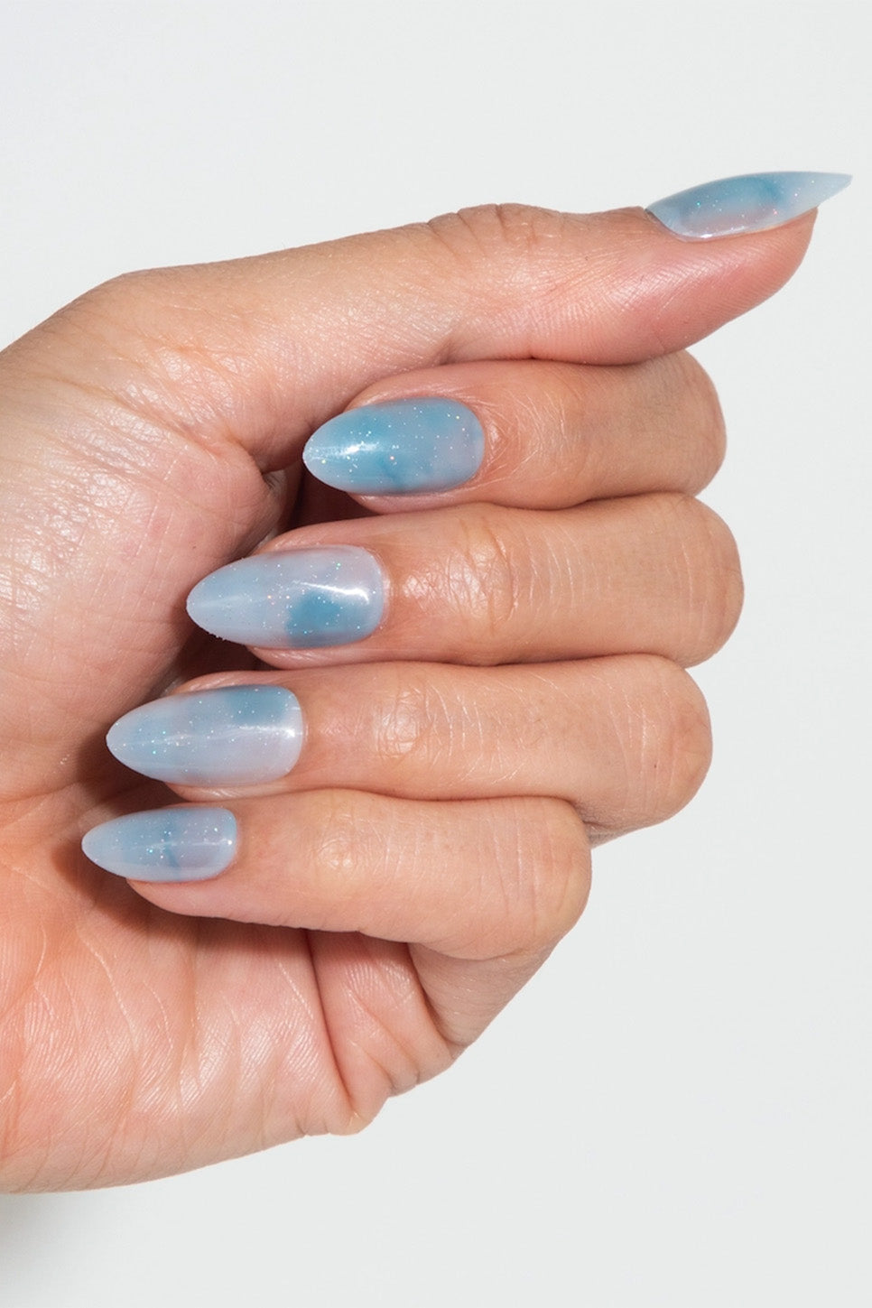 Chillhouse - Chill Tips - Acid Wash Almond - Model