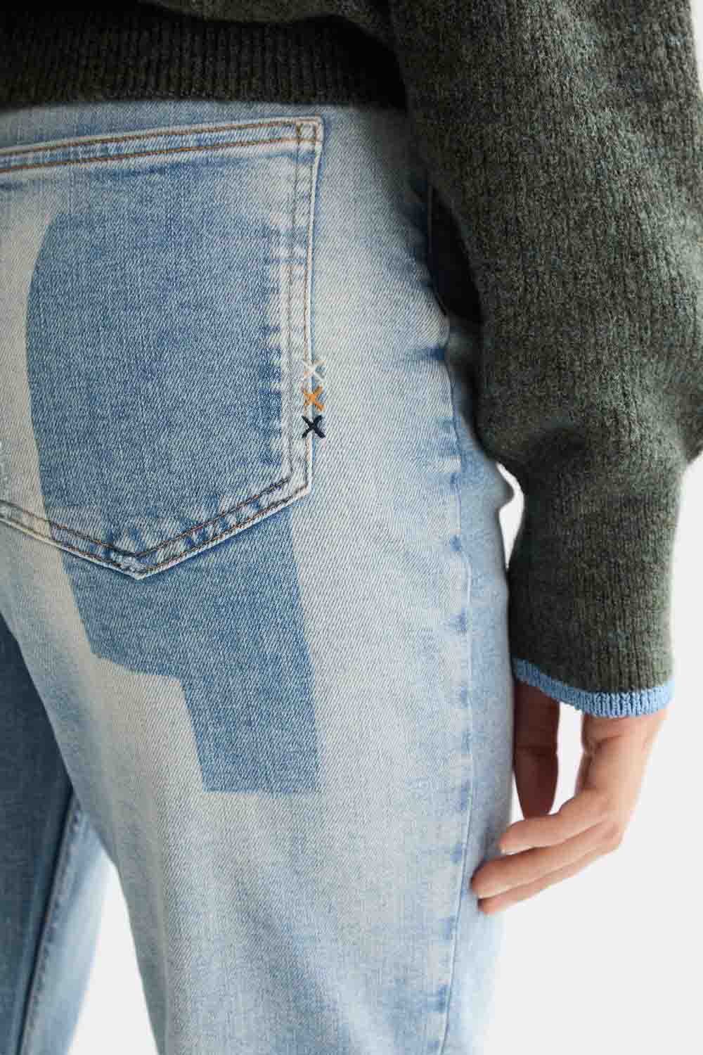 Scotch & Soda - The Glow - Art From the Heart - Detail