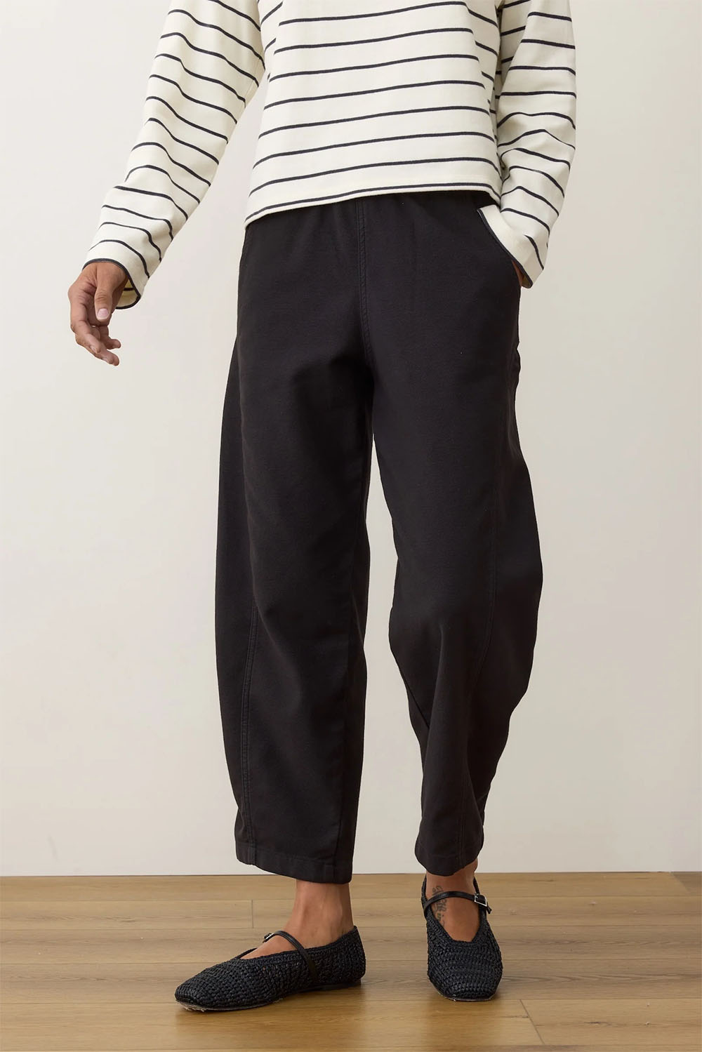 Marine Layer - Jessie Barrel Leg Pant - Black - Front