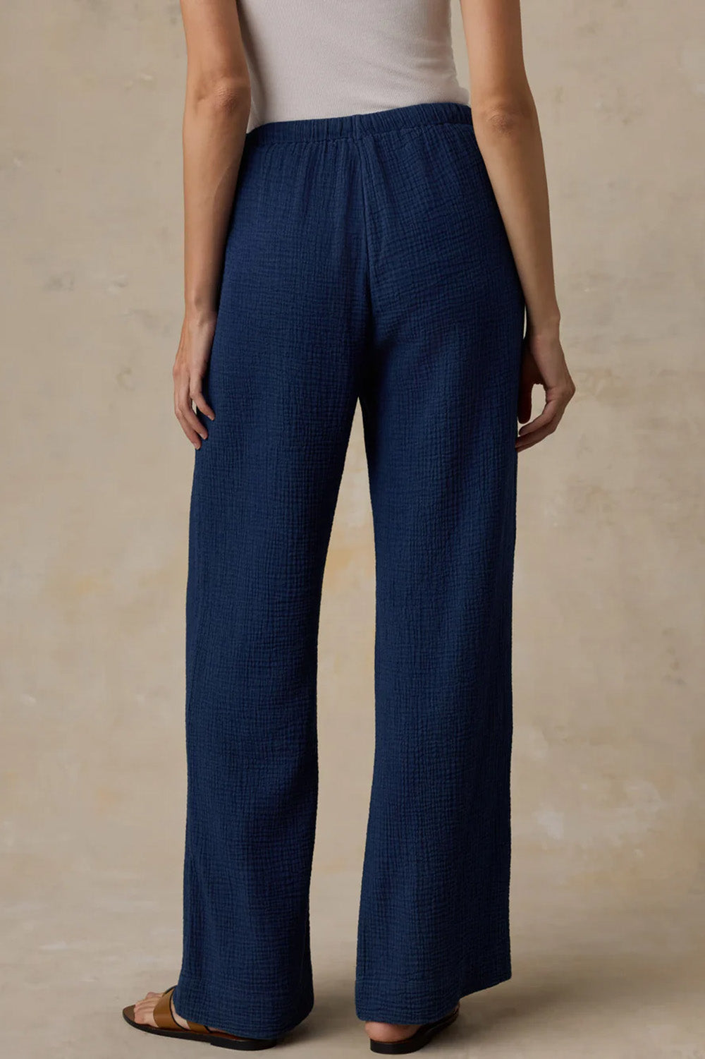 faherty-dune-layback-pant-dark-indigo-wash-back