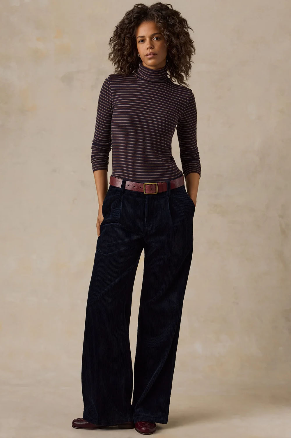 Faherty Hawthorne Cord Pleated Trouser in Navy — Full-body view