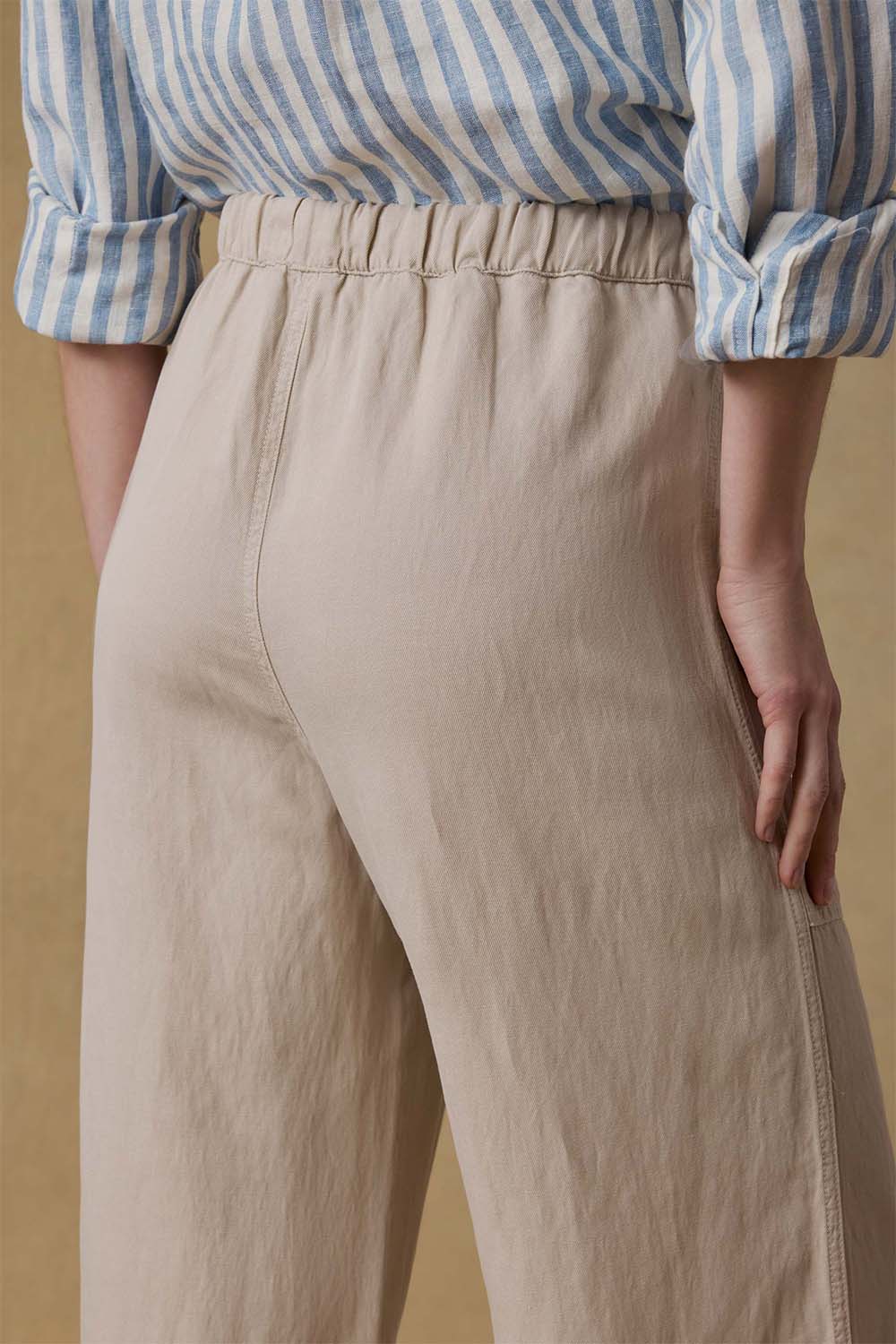 faherty topanga drape pant wheaten back detail