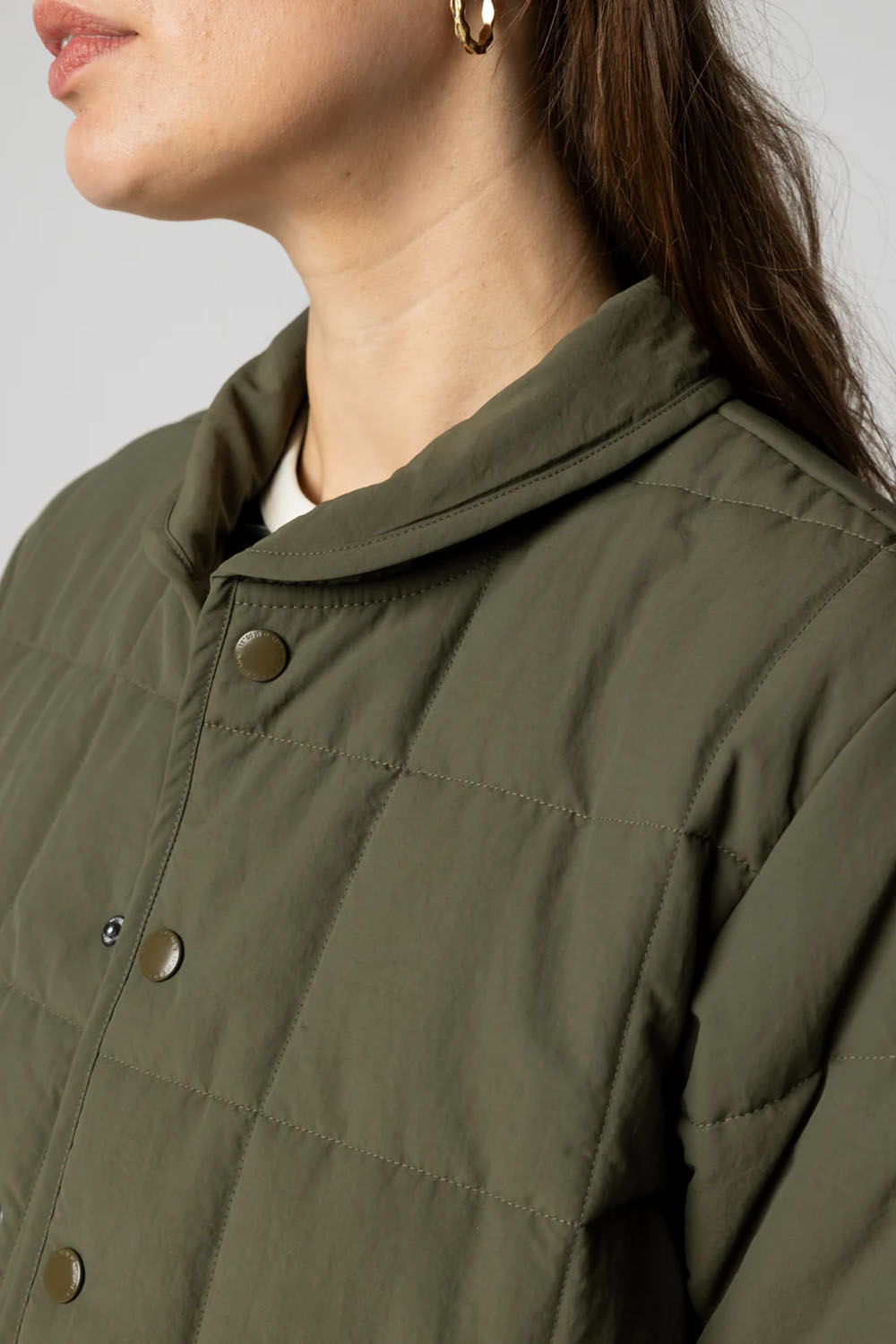 Finisterre Lapwing Insulated Jacket in Olive — Collar detail view
