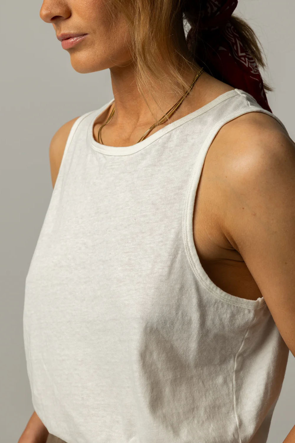 finisterre kea vest ecru detail