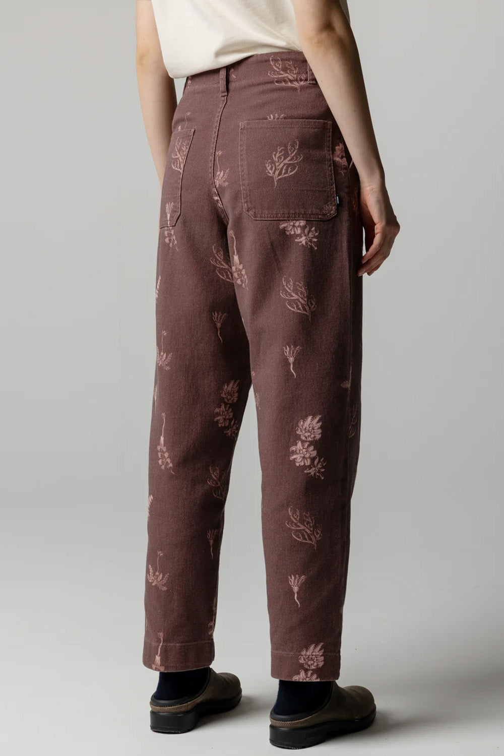 finisterre yarrel printed trouser floral marine back