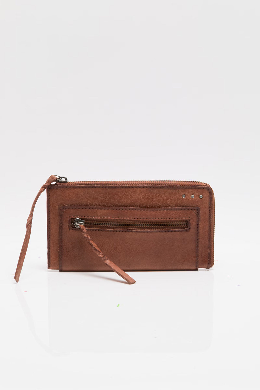 free-people-wtf-emerson-wallet-saddle-back