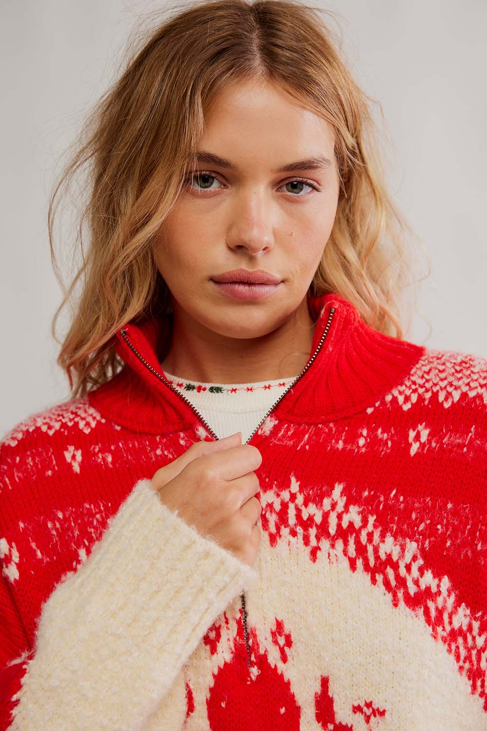 Free People - Mythical Sweater - Vanilla Scarlet Combo - Detail