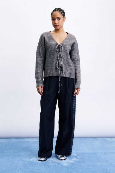 FRNCH Seorak Cardigan in Gris — Full-body view