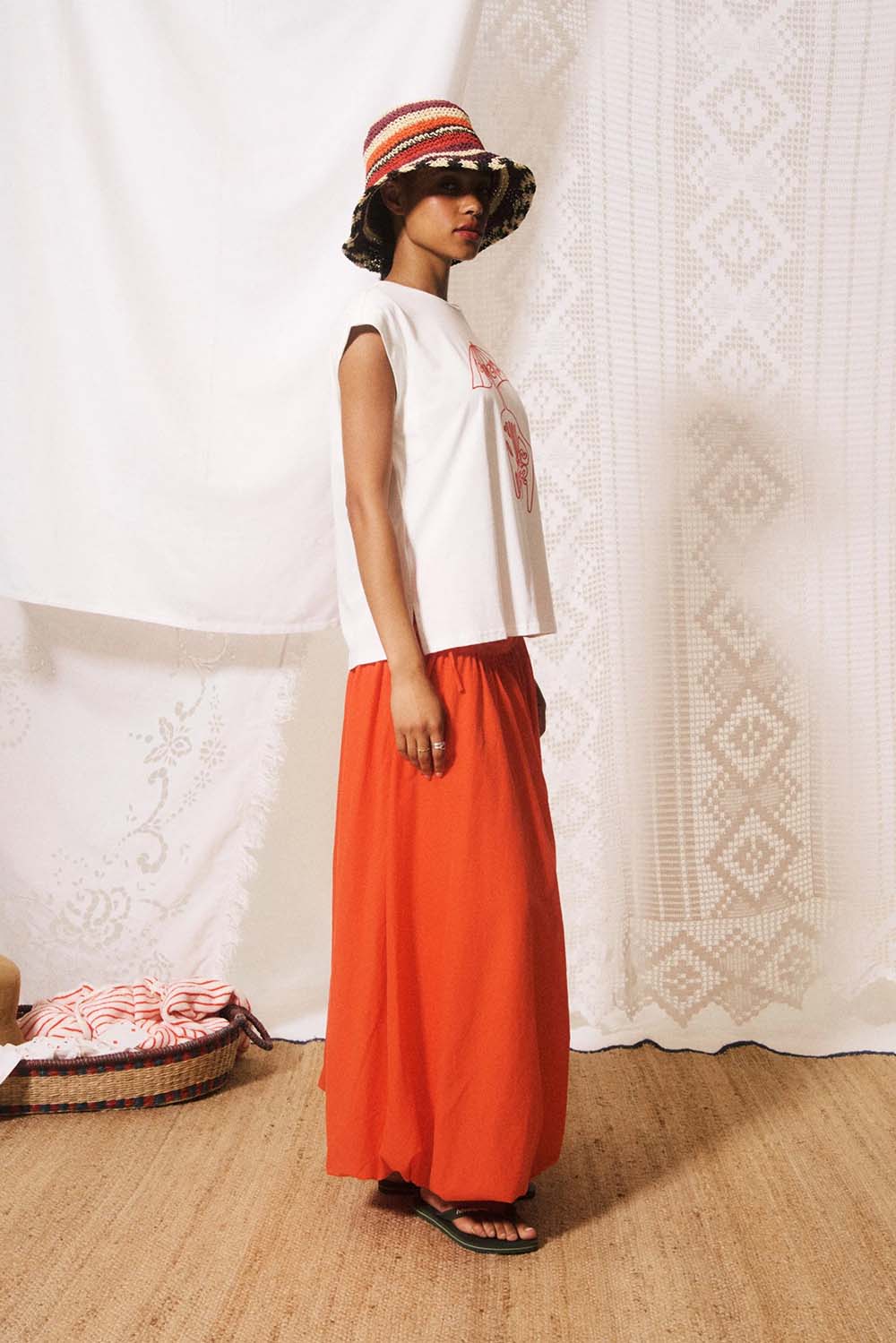 frnch costabile skirt corail side
