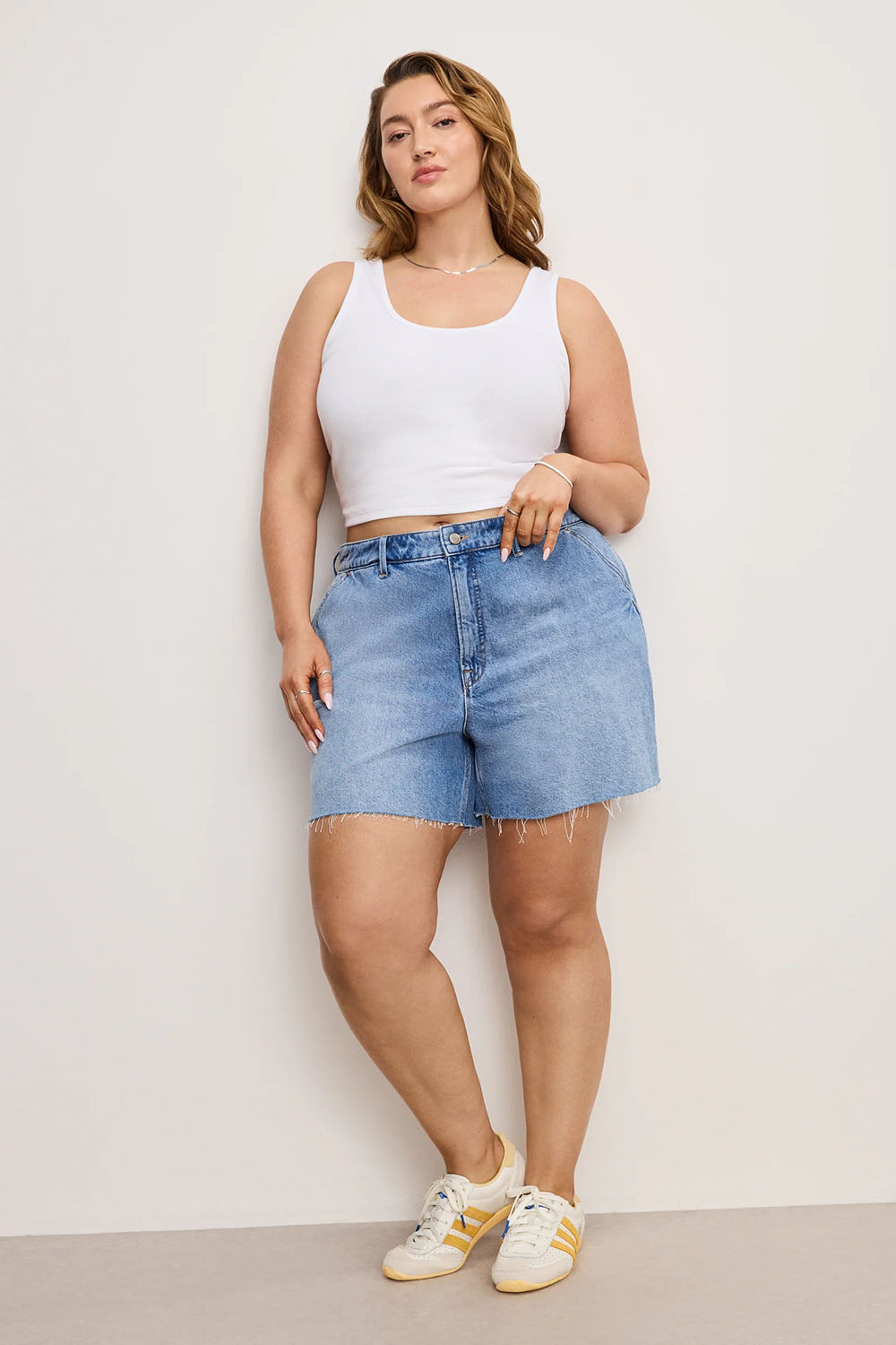 Good American - Carpenter Long Shorts - Indigo - Plus Front