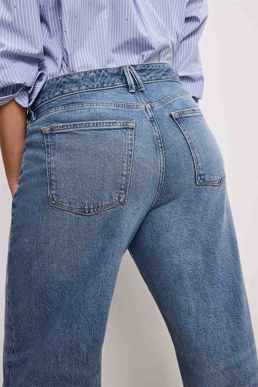 Good American - Good Ease Relaxed Jeans - Indigo - Plus Back Detail