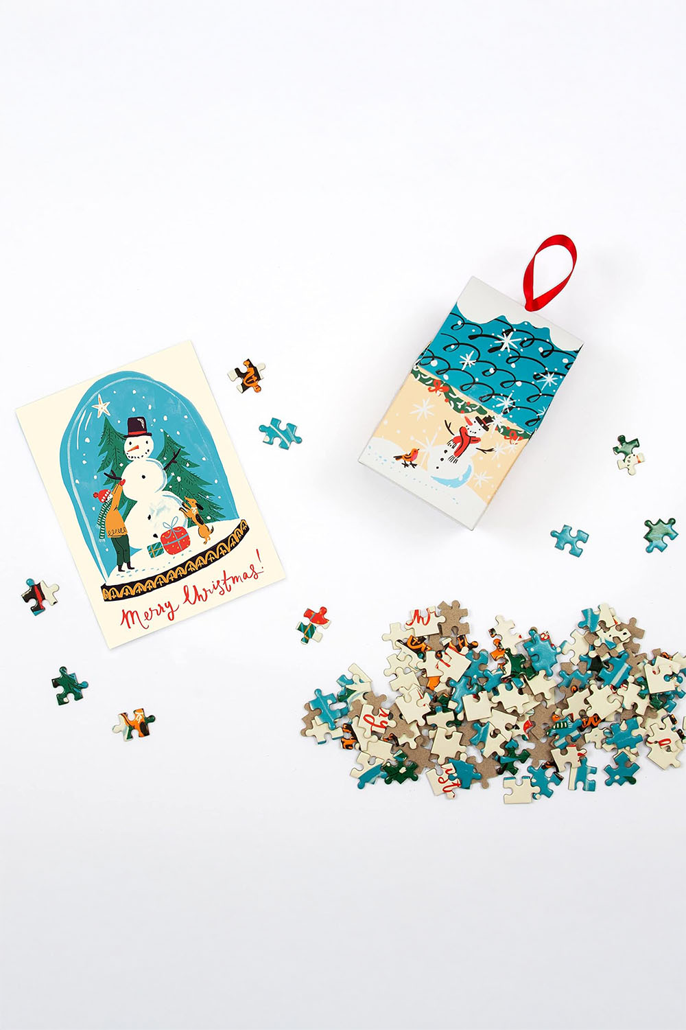 SNOW GLOBE 130 PC PUZZLE ORNAMENT