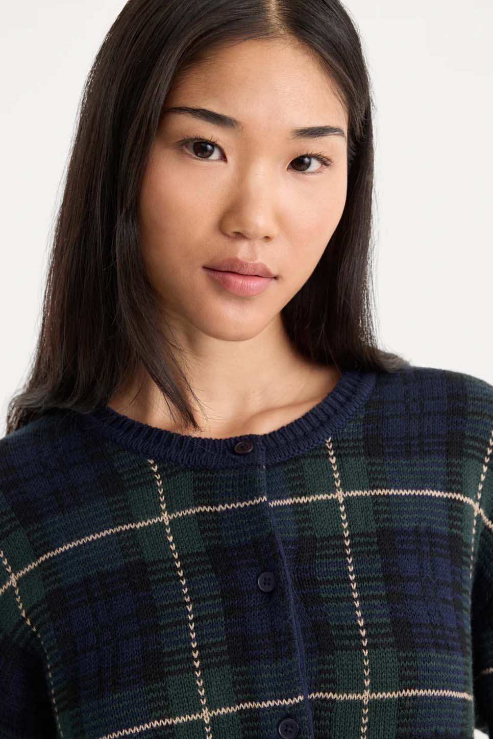 Good American Jacquard Cardigan in Forest Plaid — Neckline detail view