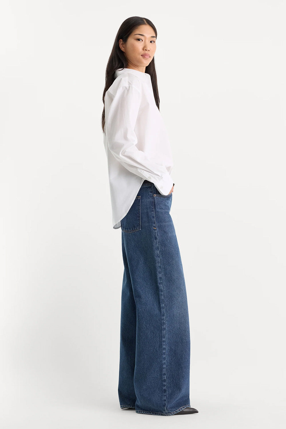 Good American Vintage Low Slung Baggy in Trace — Side view