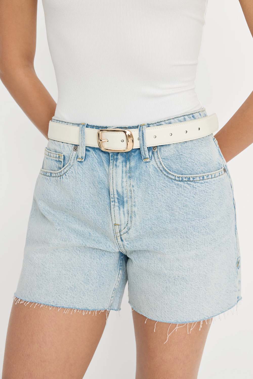 good american everyday shorts indigo 1161 detail