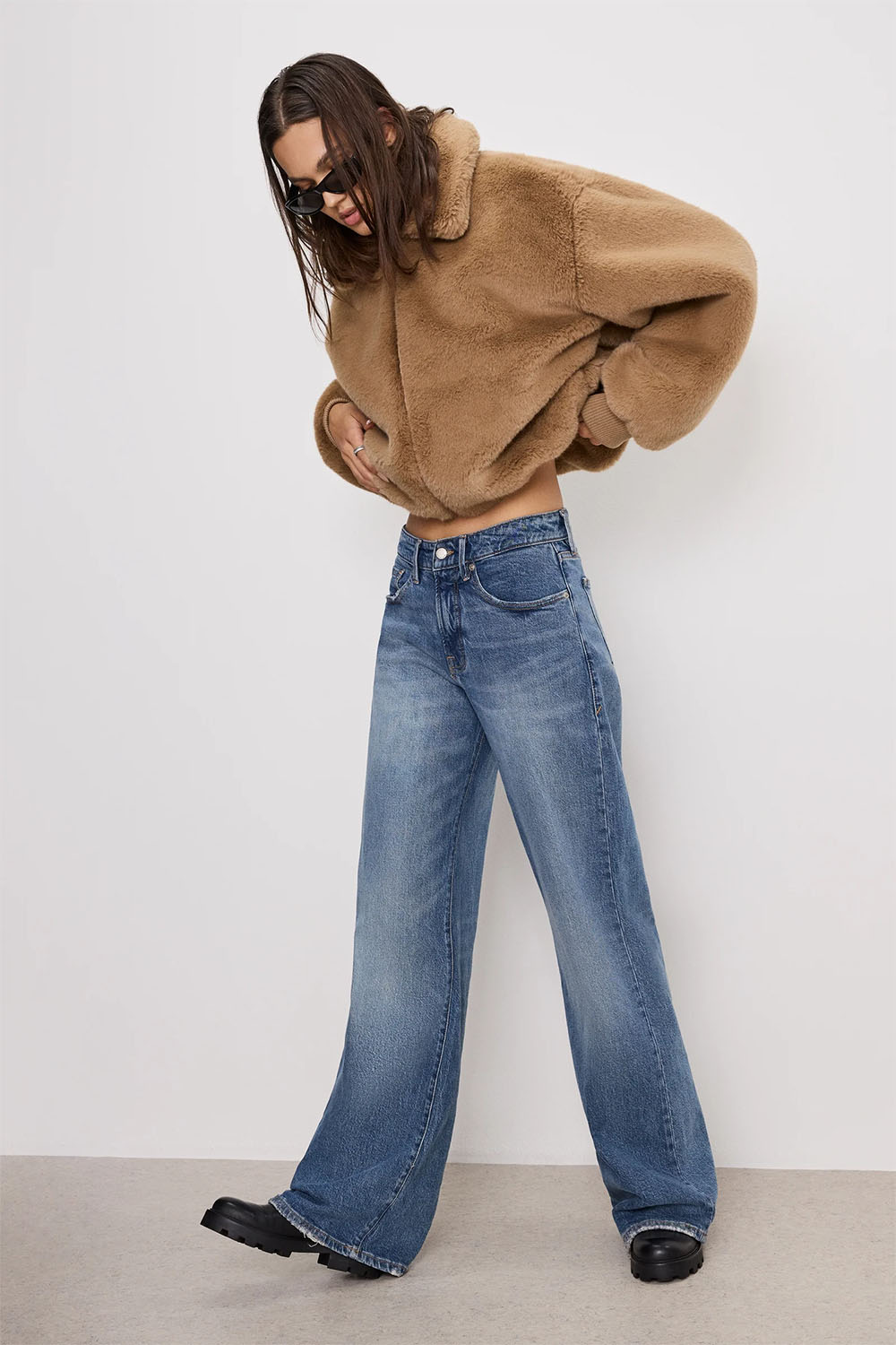 Good American - Good Ease Relaxed Jeans - Indigo