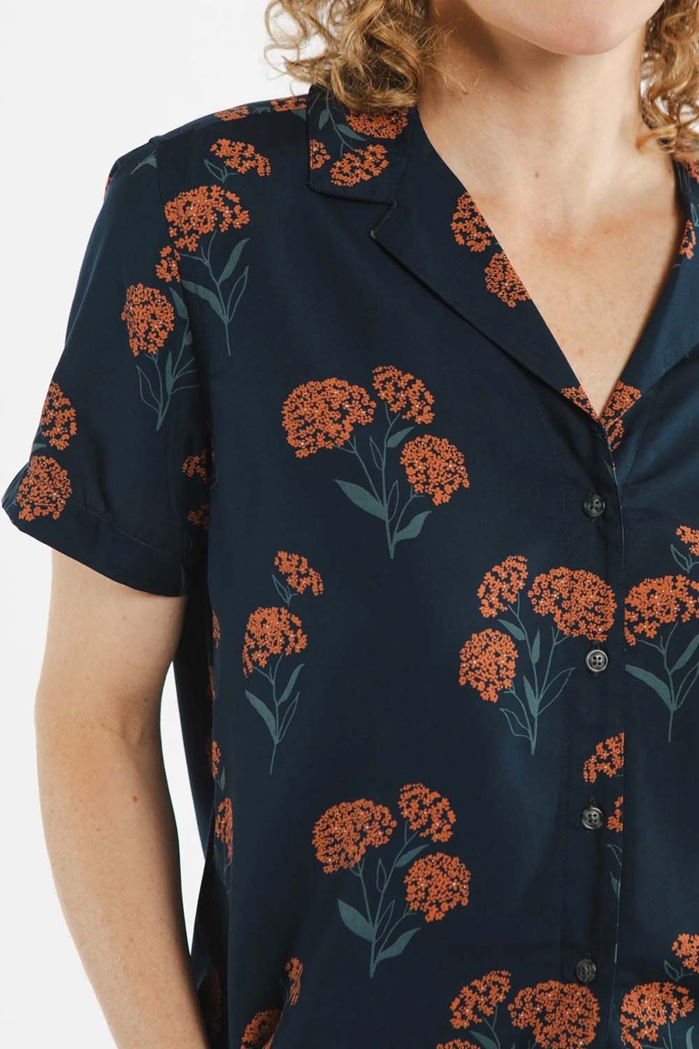 Bridge & Burn - Mila Cropped Shirt - Wildflower - Detail