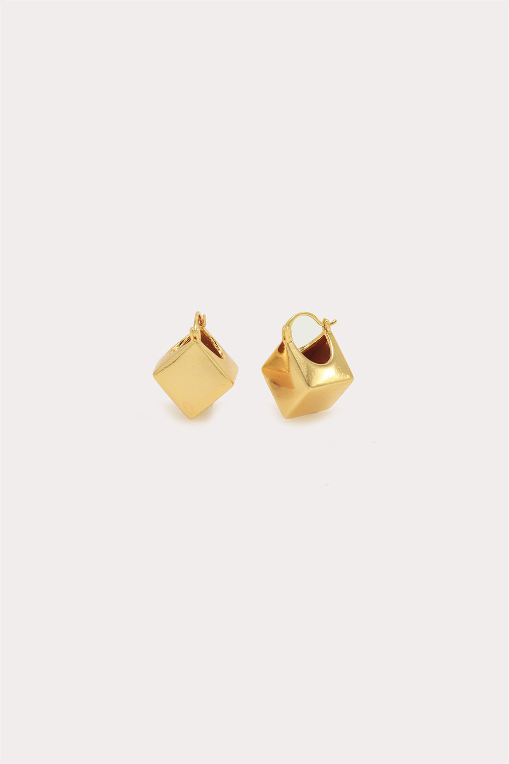 Petit Moments - Cube Earrings - Gold