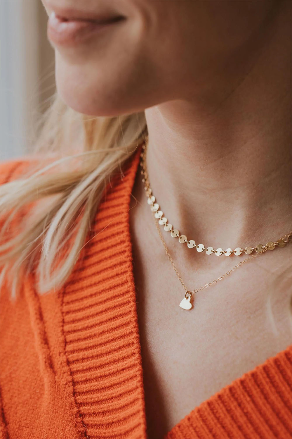 Hello Adorn - Tiny Heart Necklace - Model