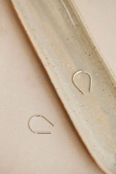 hello adorn tiny horseshoe earring sterling silver