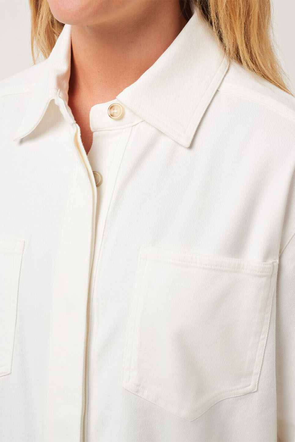 Travis Matthew - Everyday Button Down - White - Detail