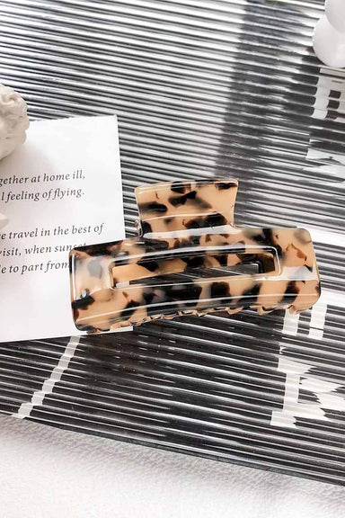 Pearl of the West - GEO 7.5CM HAIR CLAW Rice Tortoise