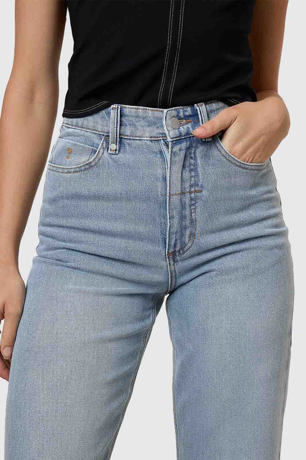 Thrills - Holly Jean - Dusk - Detail