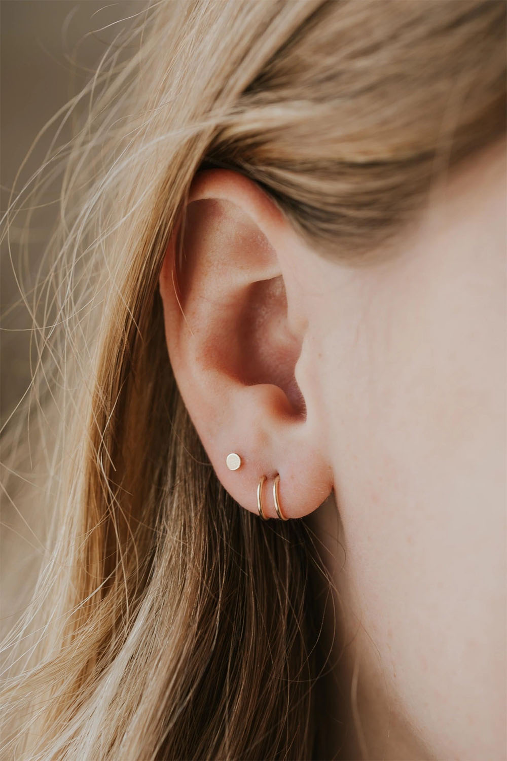 Hello Adorn - Double Up Posts - Model