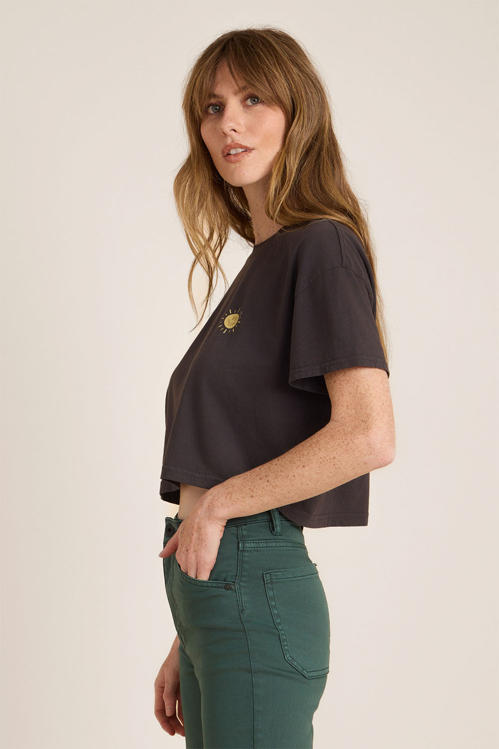 Roark - Seek Cropped Boxy Tee - Faded Black - Side