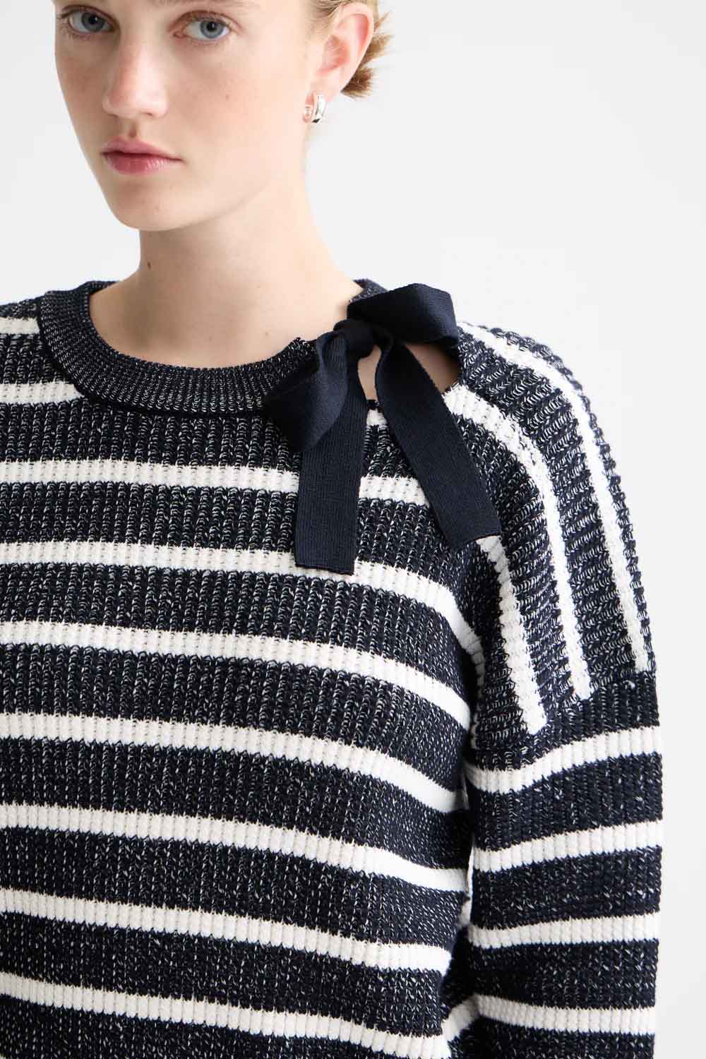Scotch & Soda - Stripe Tie Neck Pullover - Sky Captain Stripe - Detail